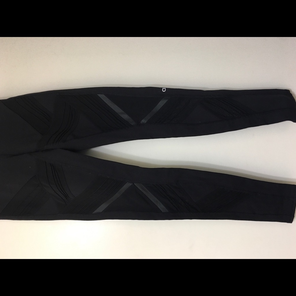 Alo High-Waist Mesh and Glossy Leggings